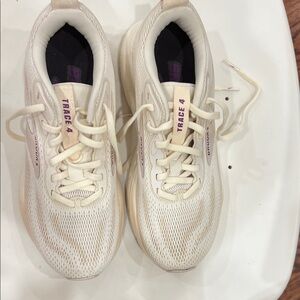 Brooks Trace 4 Women's Running Shoes in Cream with Purple Accents